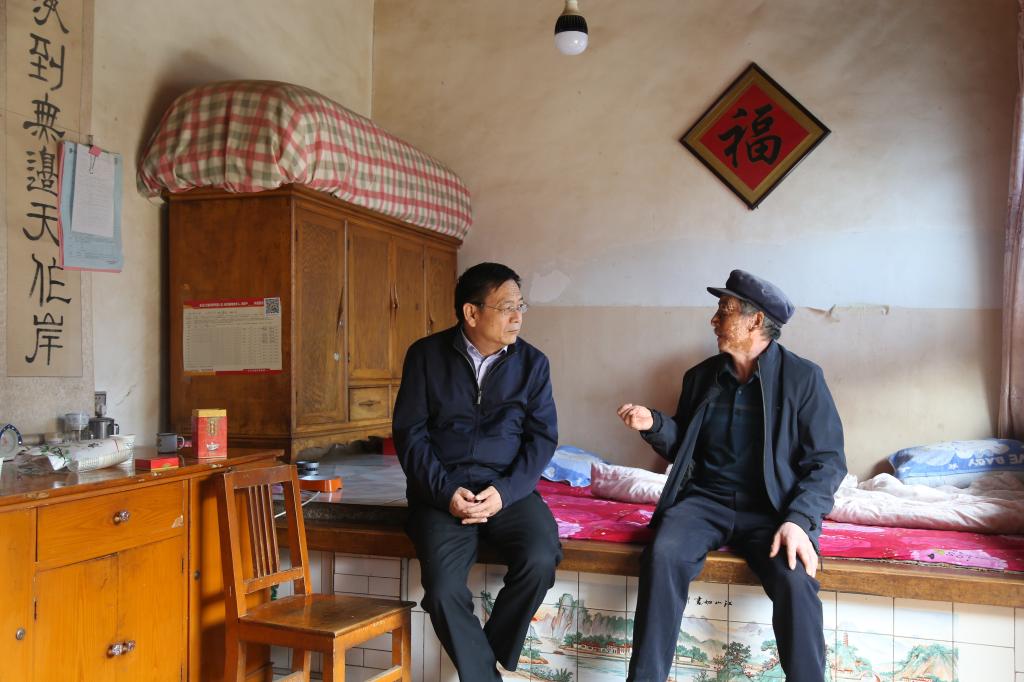 http://www.lzre.edu.cn/__local/5/83/AD/6D14F59F8422CF3E4FA05374C62_249F6362_15A34.jpg