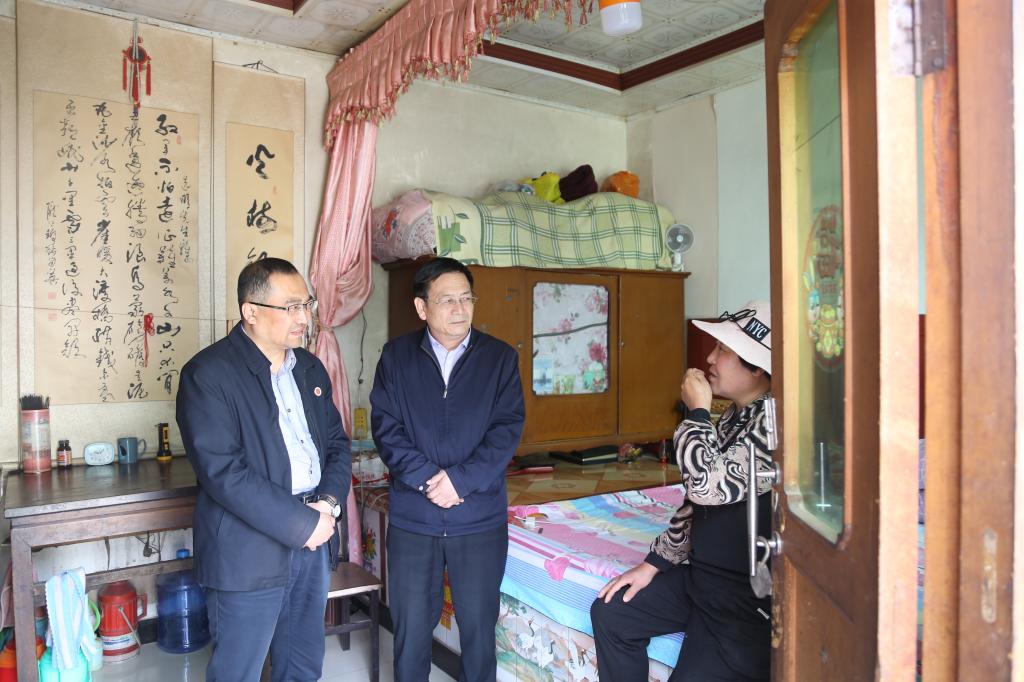 http://www.lzre.edu.cn/__local/A/AE/2E/8DD675D9C2F41A85B57E371AA6F_1F2311A8_19D6B.jpg